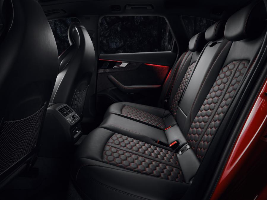 Интерьер Audi RS4 Avant (B9) 2019 года  (WW) (фото 10 из 67)